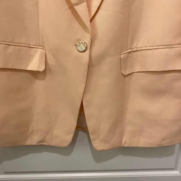 Women's Long Sleeve Suit Jacket/Blazer. Peach. Medium. Business Casual. Preppy. - Picture 3 of 13